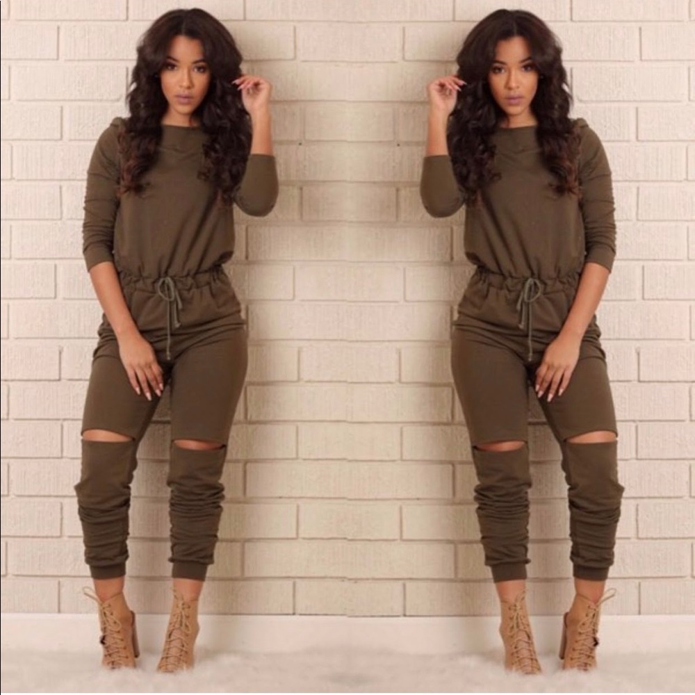 NEW Trendy Fashion Jumpsuit - (Size L)